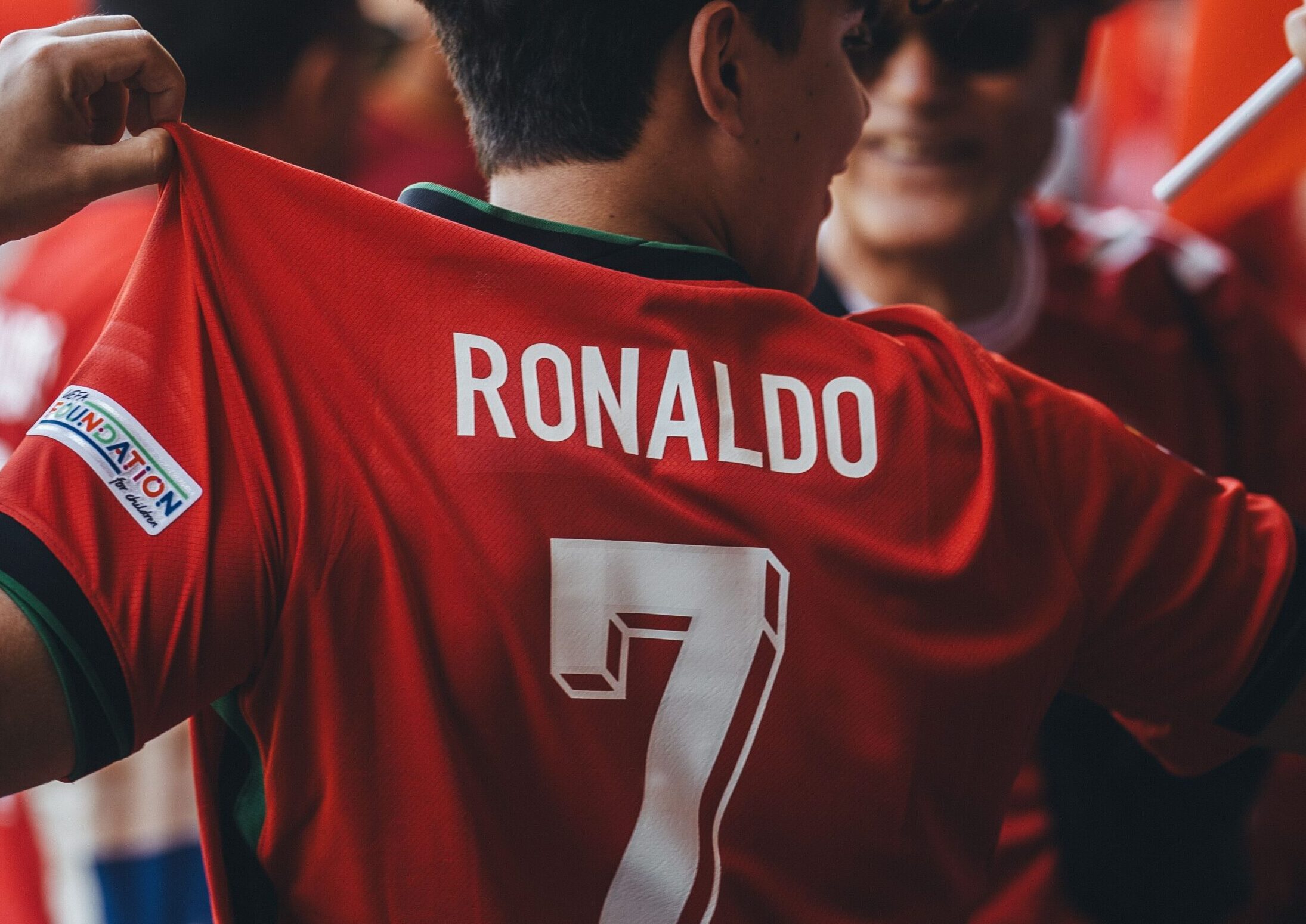 A carta de Cristiano Ronaldo. E a carta que o turismo devia ler